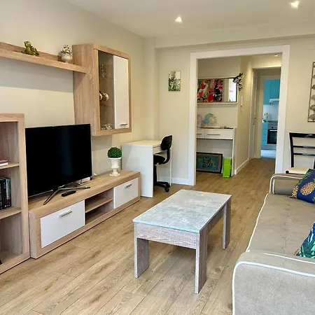 Centrico Junto A La Playa De San Lorenzo