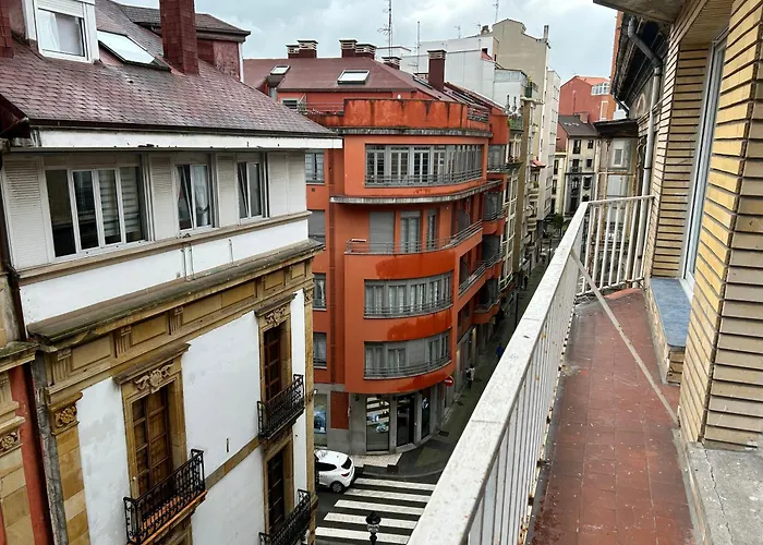 Centrico Junto A La Playa De San Lorenzo *